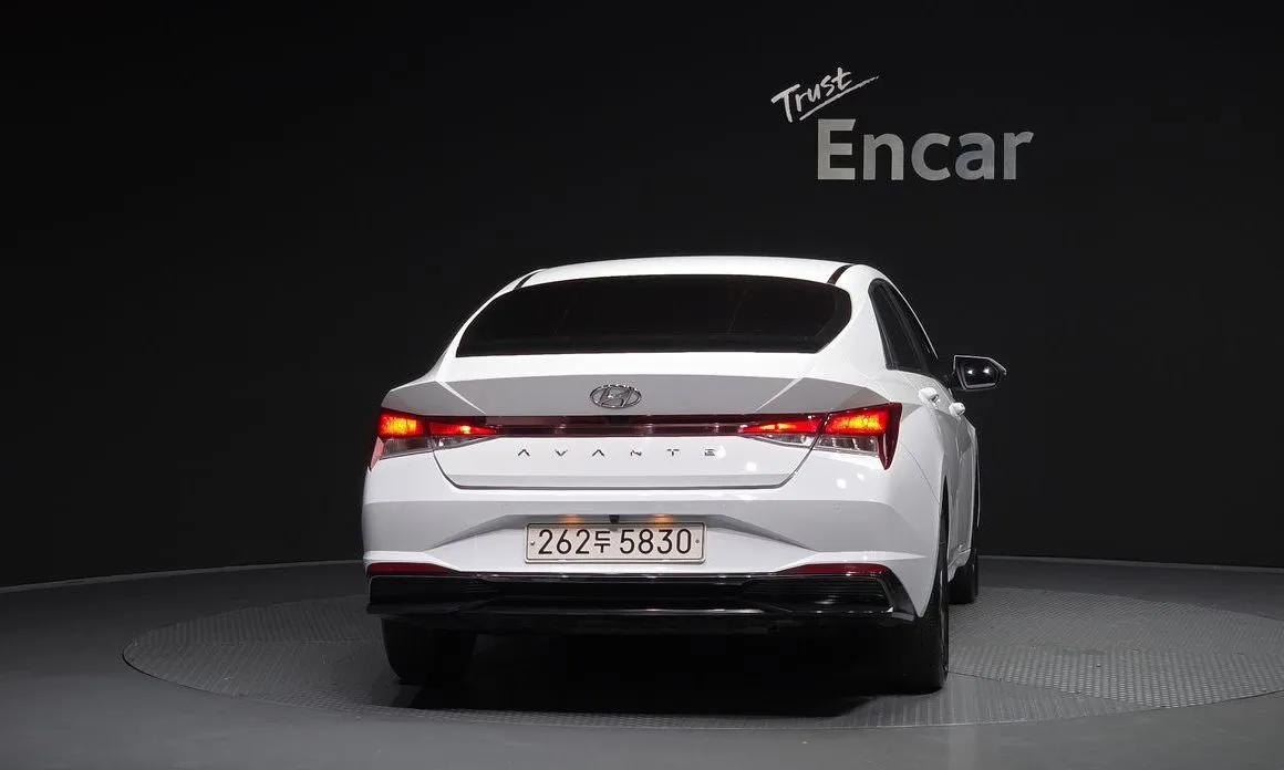 Hyundai AVANTE — фото 4