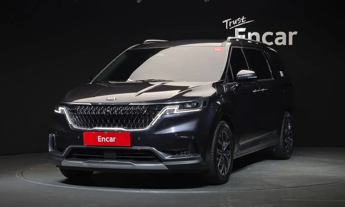 Kia Carnival — фото 1