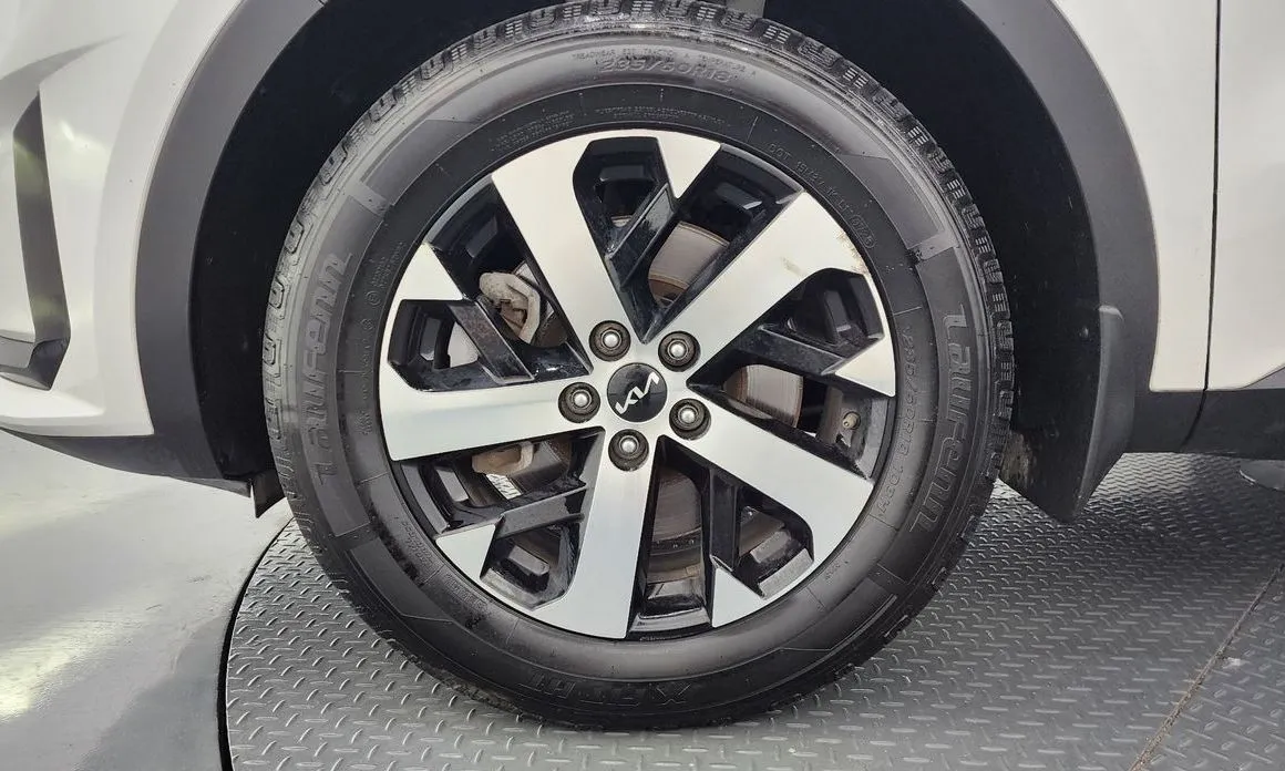 Kia Sorento — фото 9