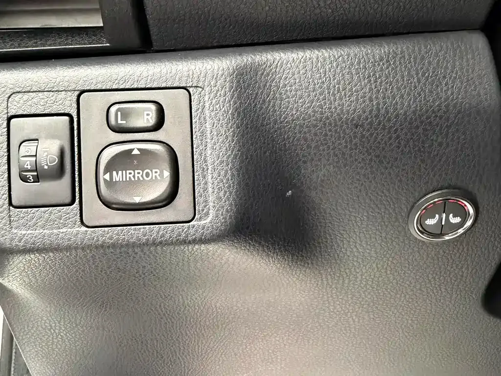 Toyota Yaris L — фото 9