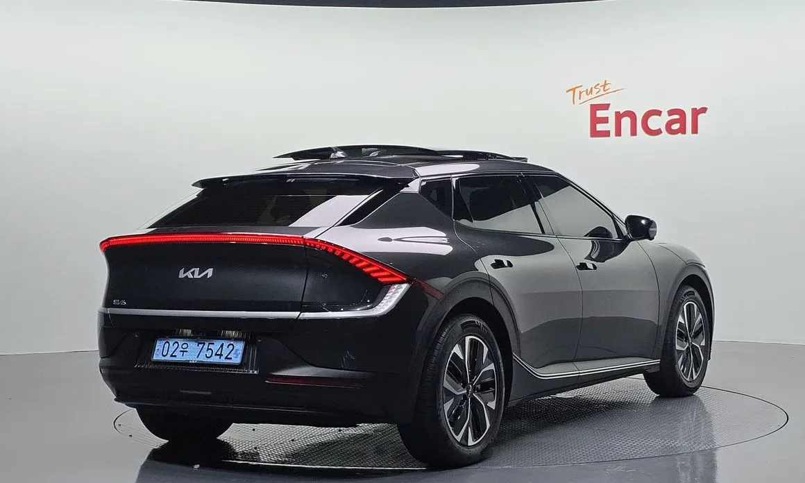 Kia EV6 — фото 7