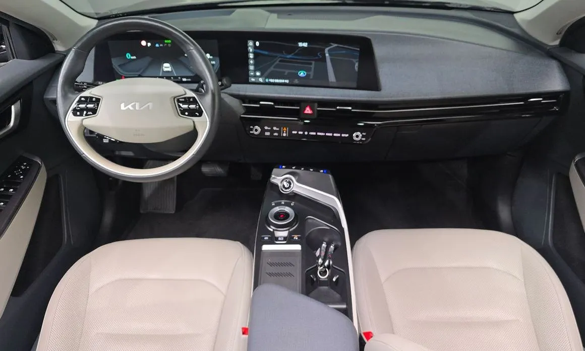 Kia EV6 — фото 9