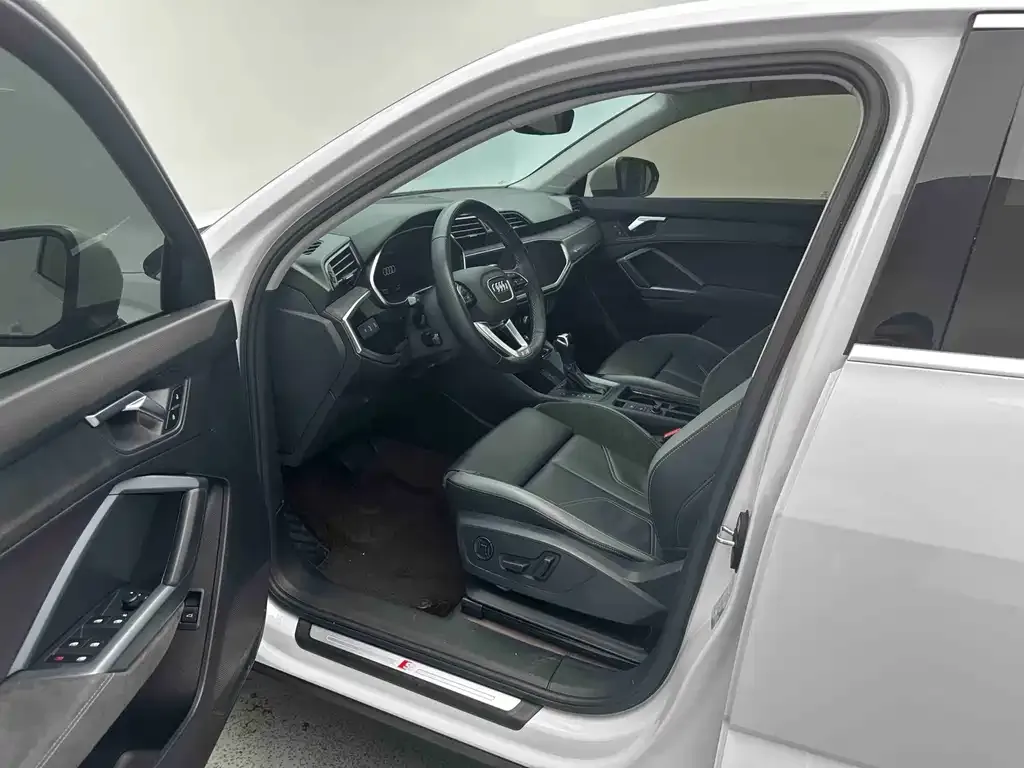 Audi Q3 Sportback 2022 из CN, фото 8