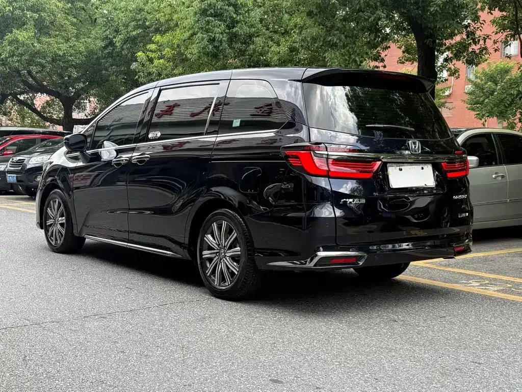 Honda Odyssey 2024 из CN, фото 10