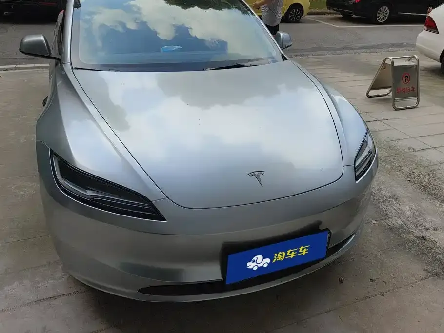 Tesla Model 3 — фото 7