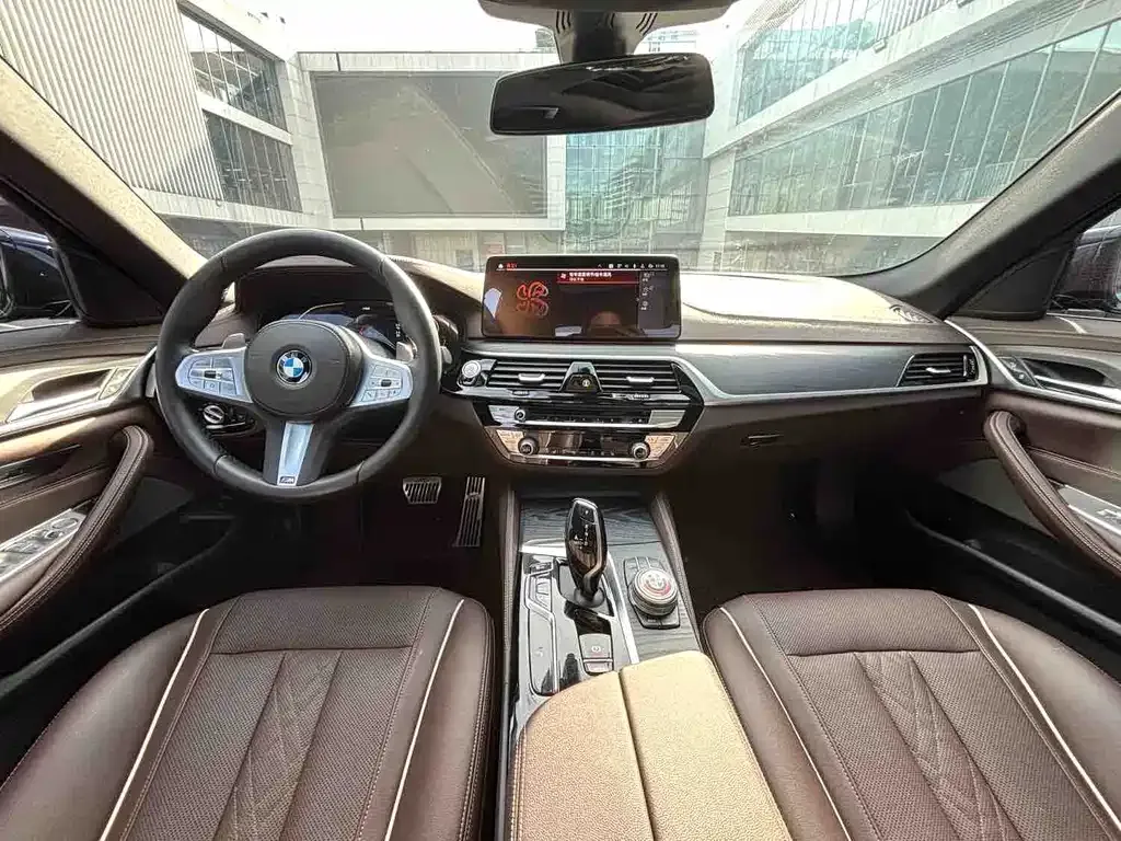 BMW 5 Series — фото 10