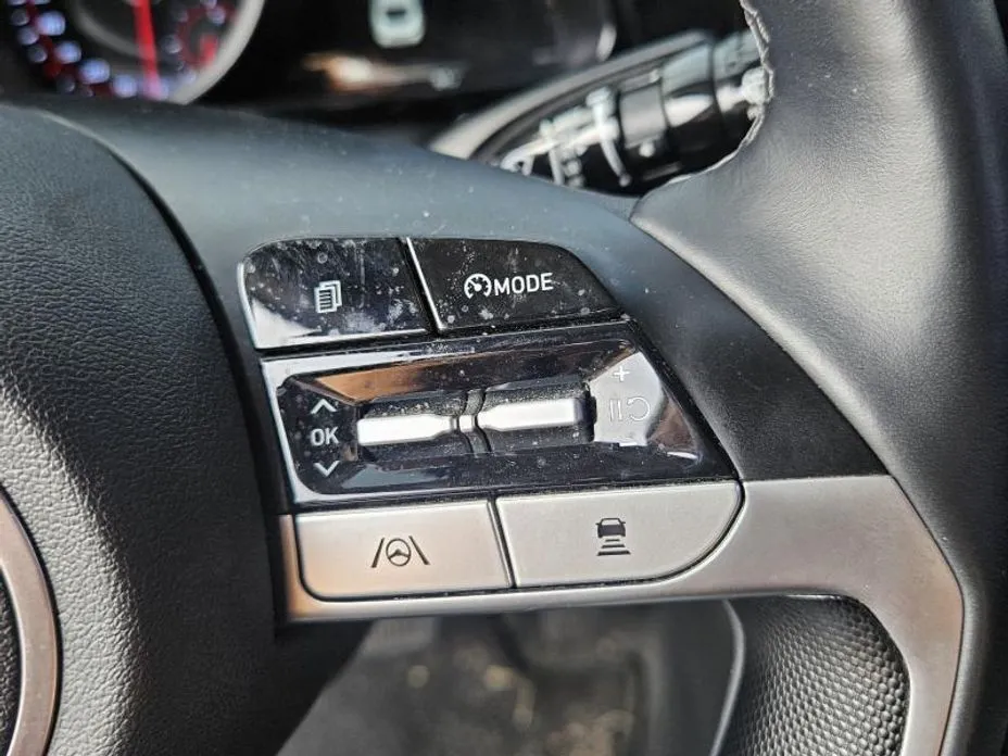 Hyundai AVANTE — фото 3