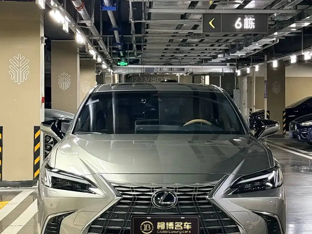 Lexus ES — фото 4