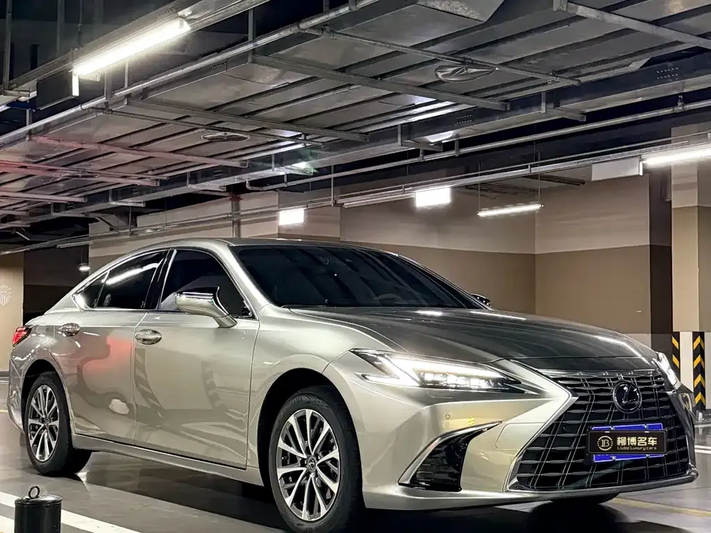 Lexus ES — фото 3
