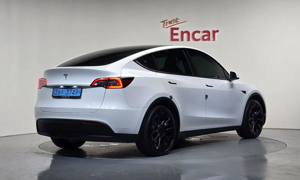 Tesla Model Y 2023 из KR, фото 4