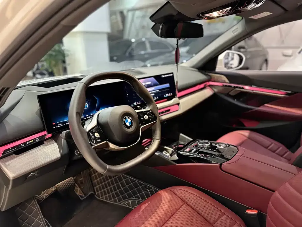 BMW 5 Series — фото 10