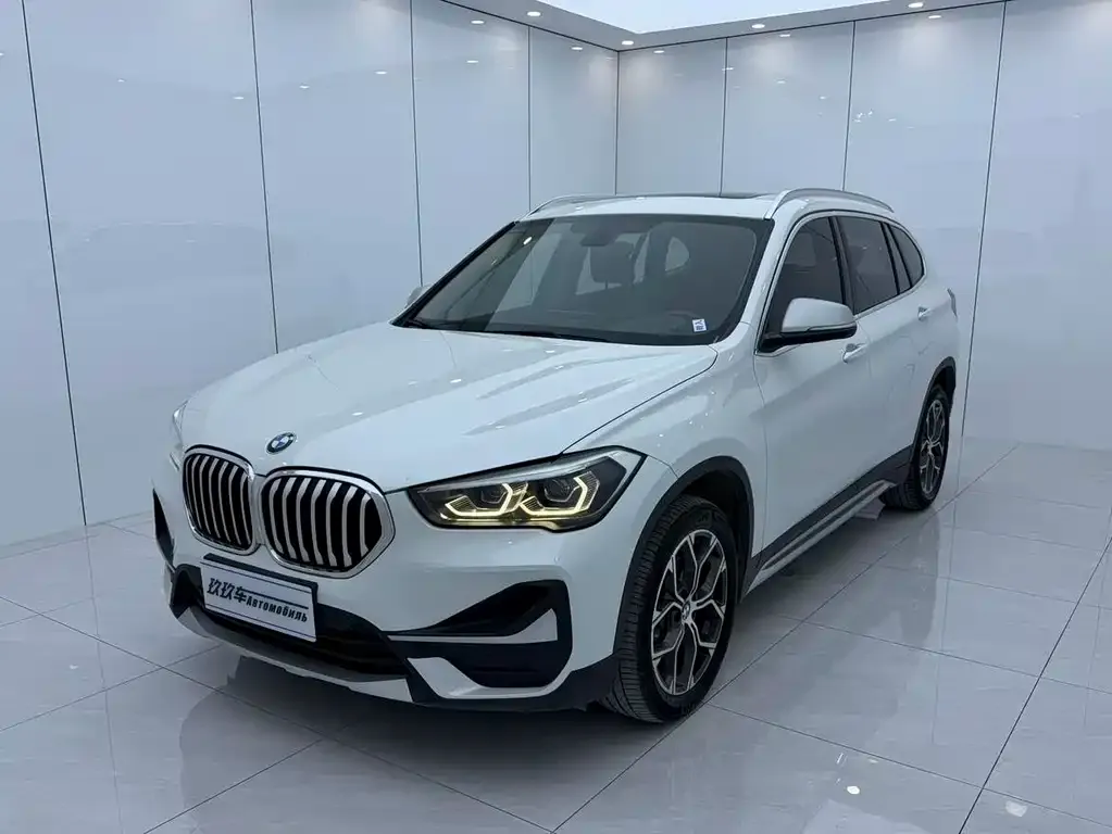 BMW X1 — фото 1
