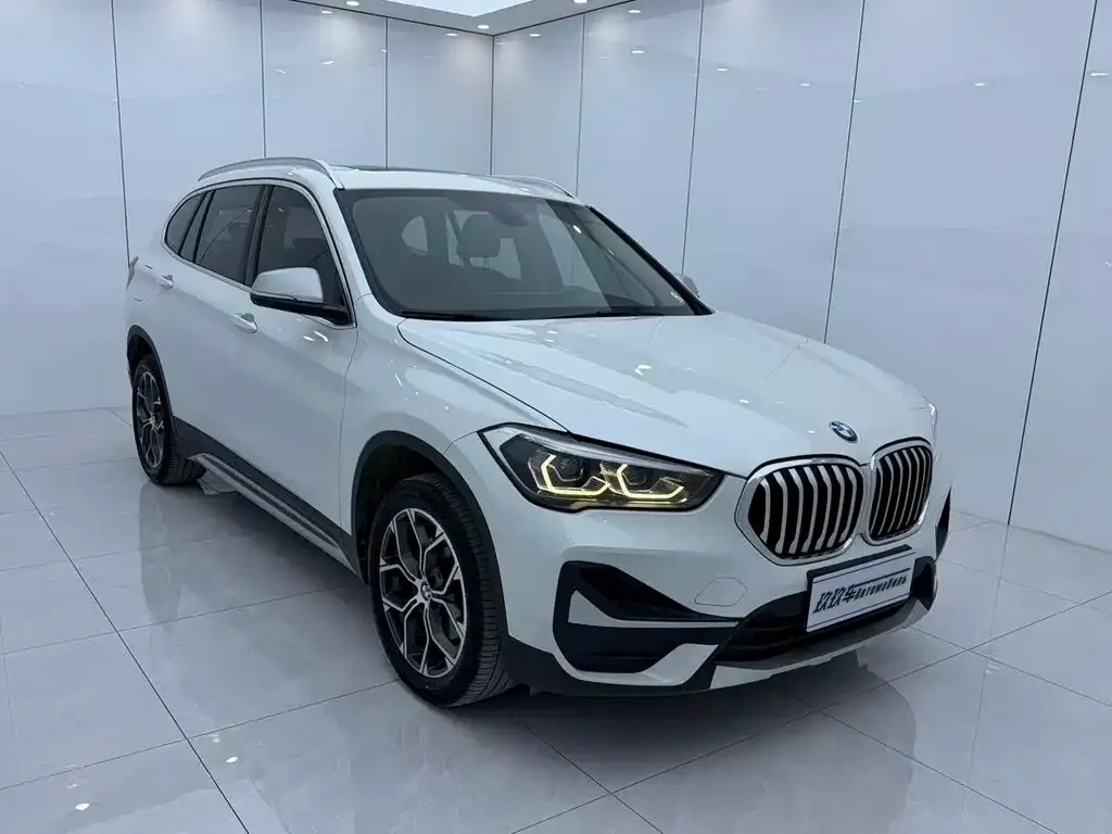BMW X1 — фото 8