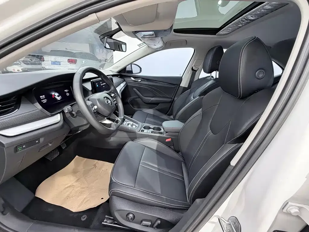 Skoda Octavia — фото 6