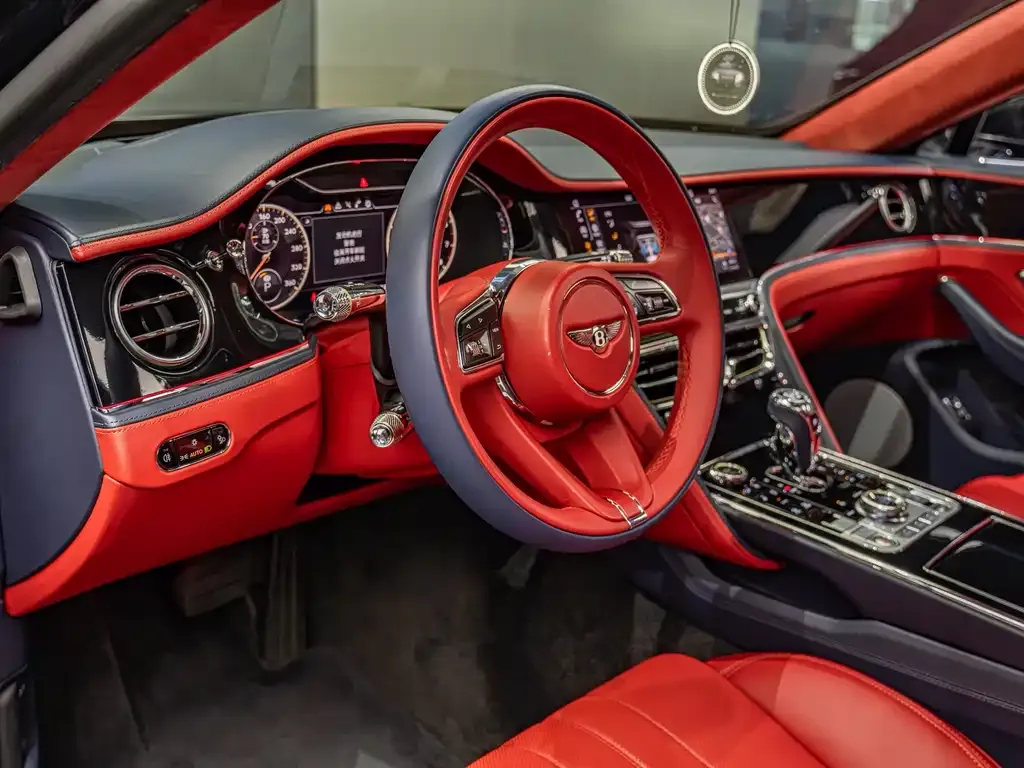 Bentley Flying Spur — фото 4