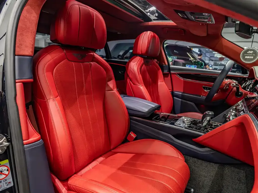 Bentley Flying Spur — фото 2