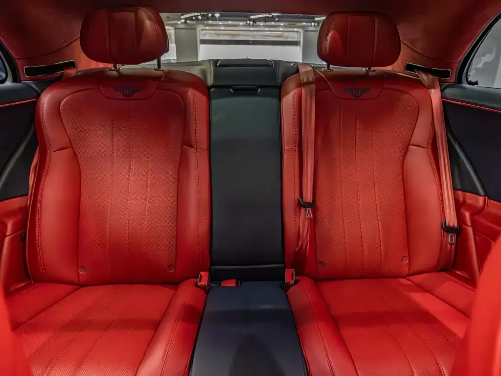 Bentley Flying Spur — фото 3