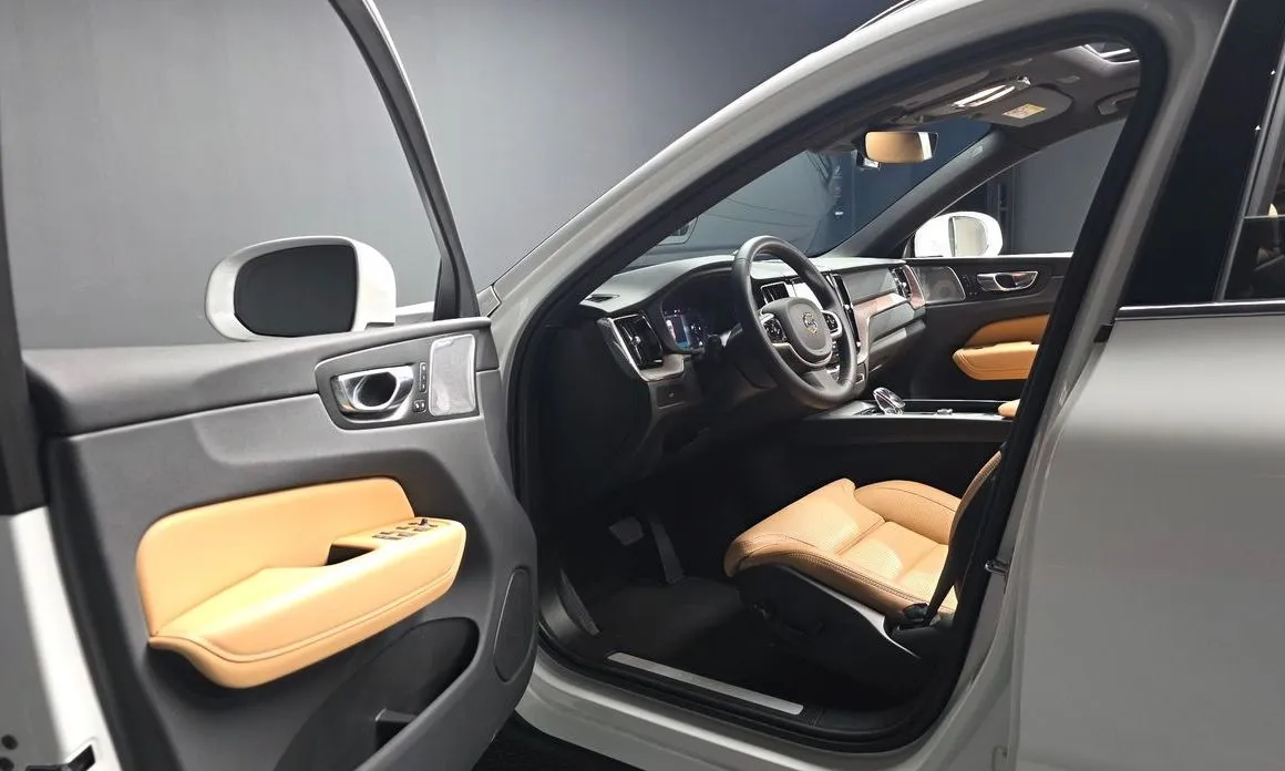 Volvo XC60 2025 из KR, фото 6