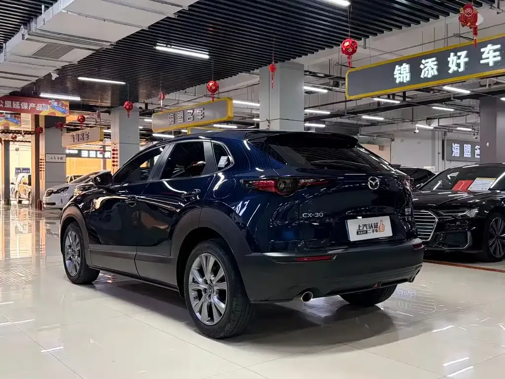 Mazda CX-30 — фото 10