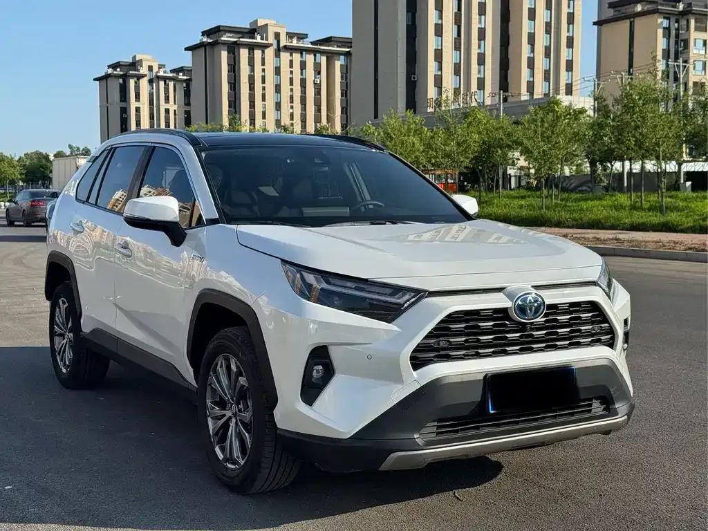 Toyota RAV4 — фото 5