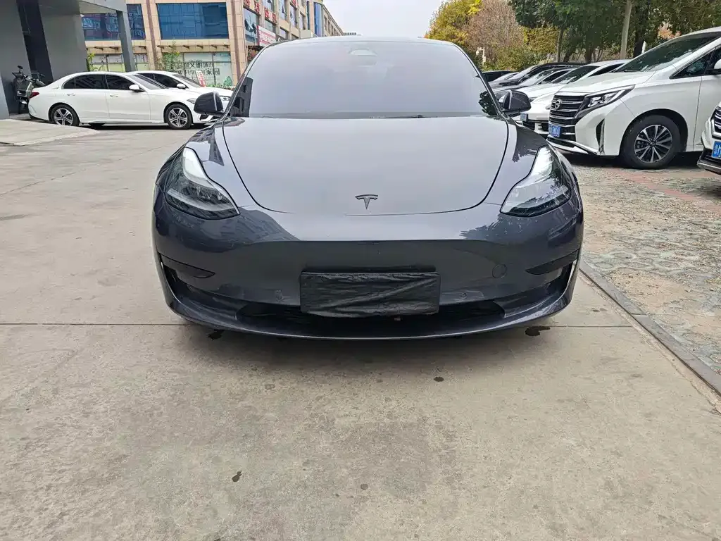 Tesla Model 3 — фото 7