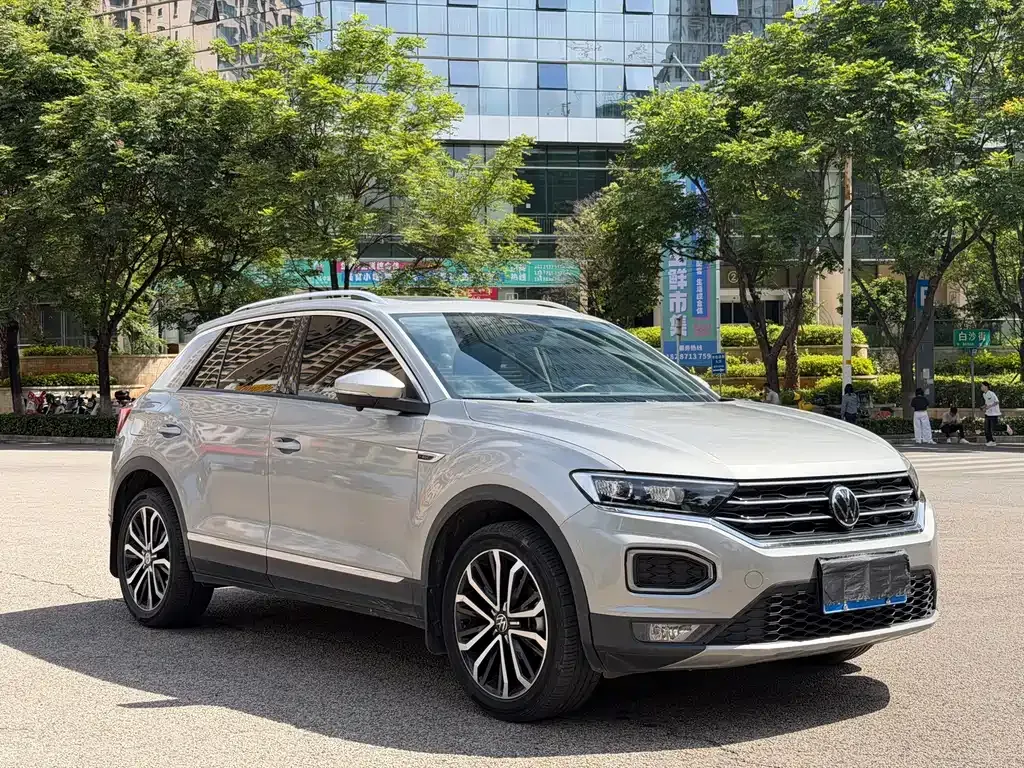 Volkswagen T-Roc — фото 5