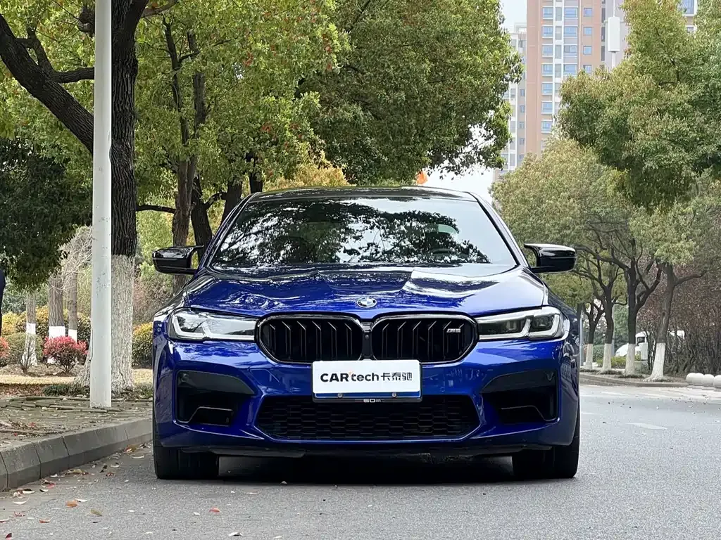 BMW M5 — фото 2