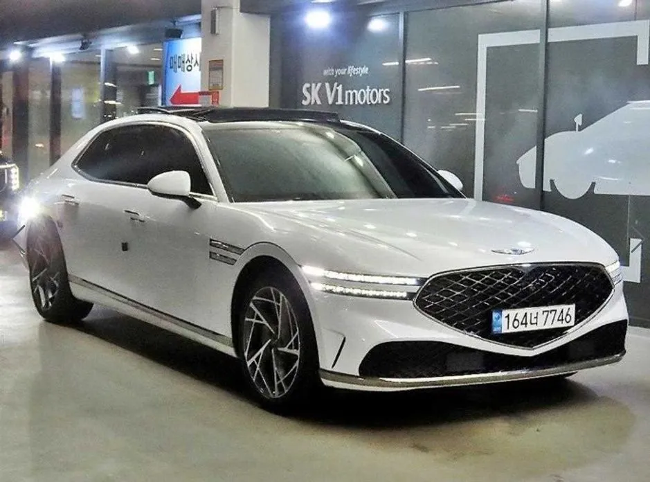 Genesis G90 — фото 1
