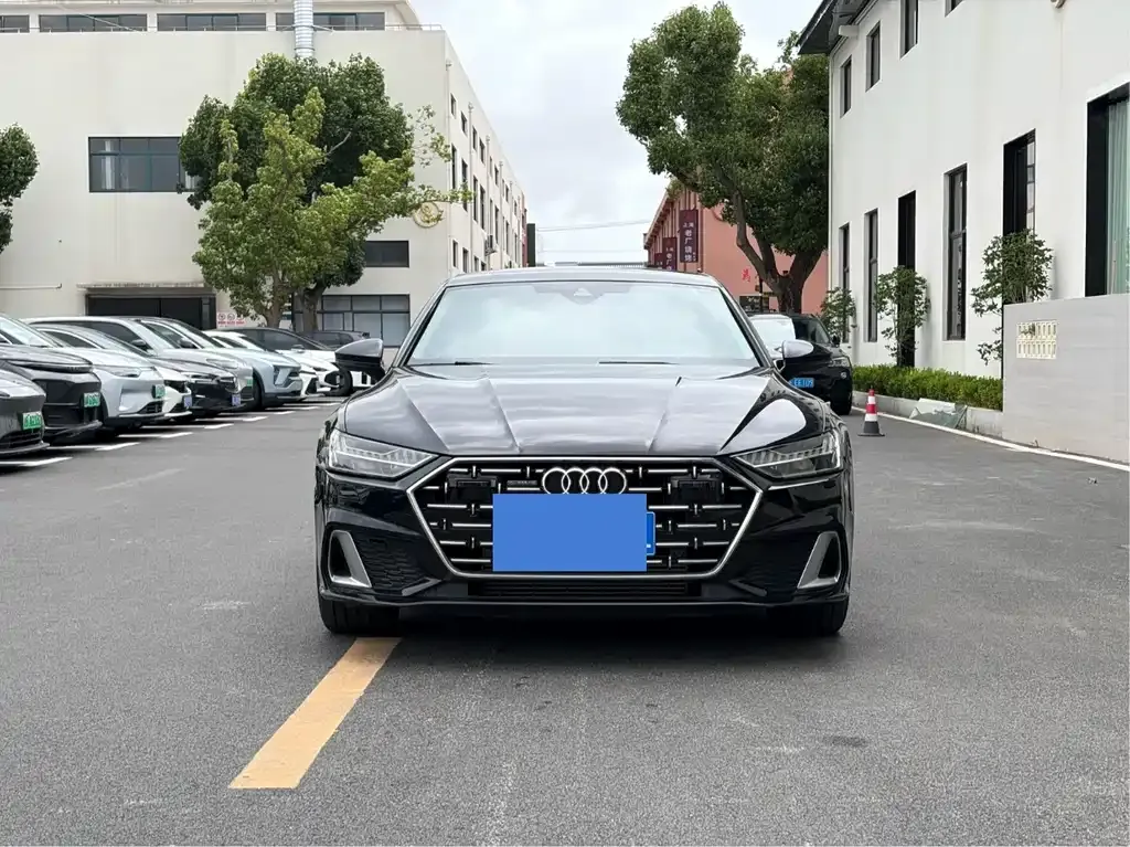 Audi A7L — фото 5