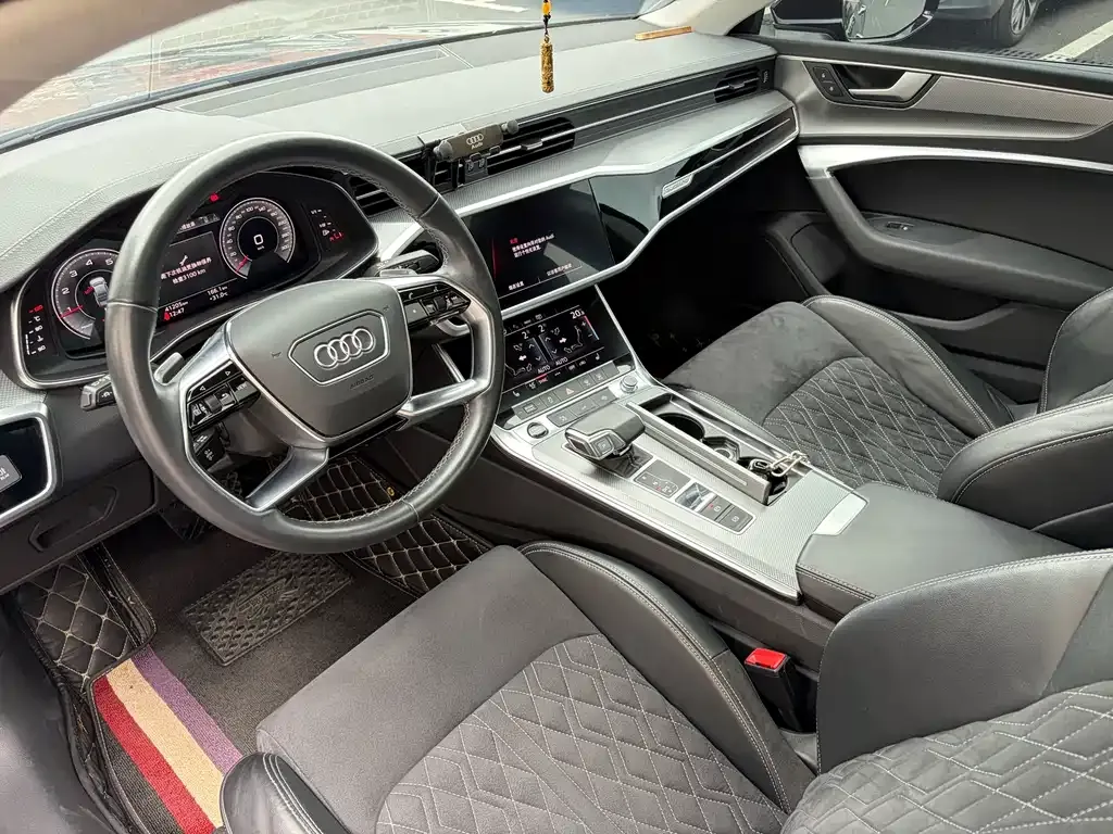 Audi A7L — фото 2