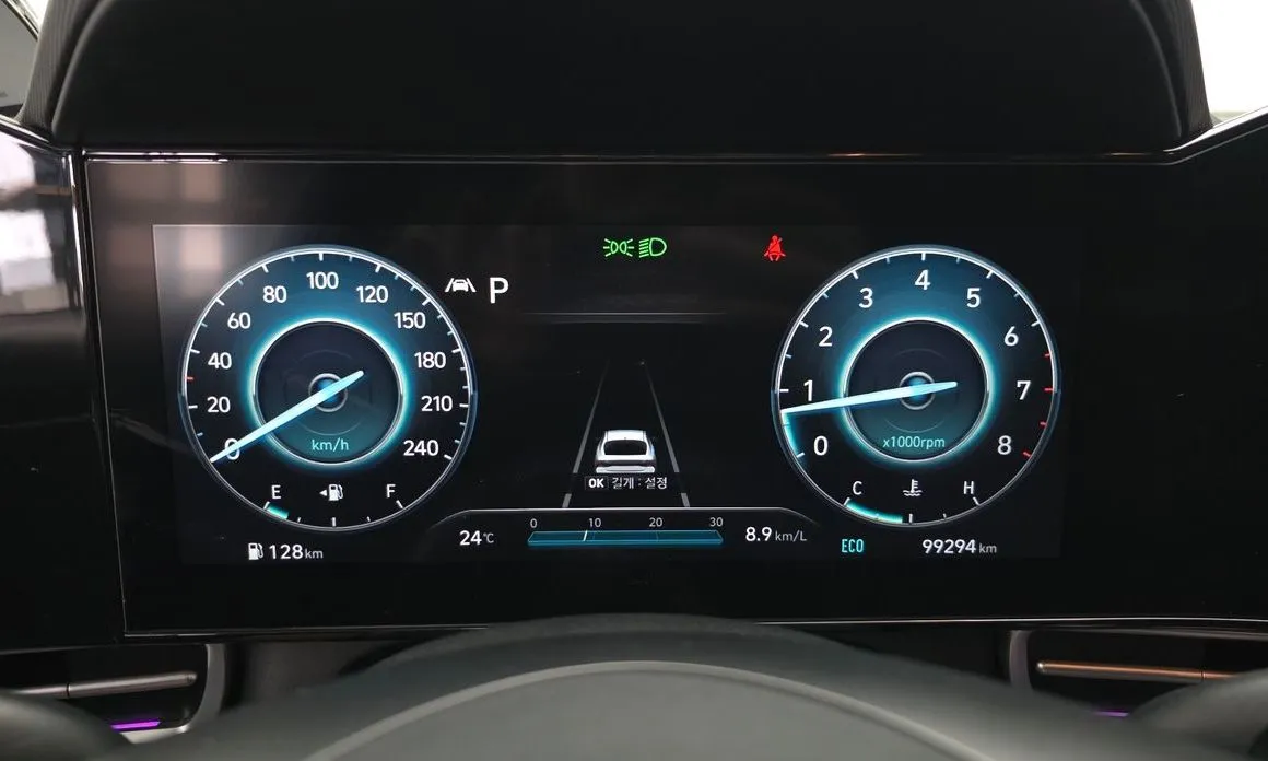 Hyundai AVANTE 2023 из KR, фото 3