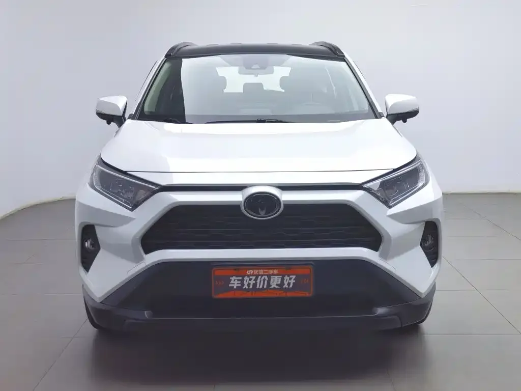 Toyota RAV4 — фото 2