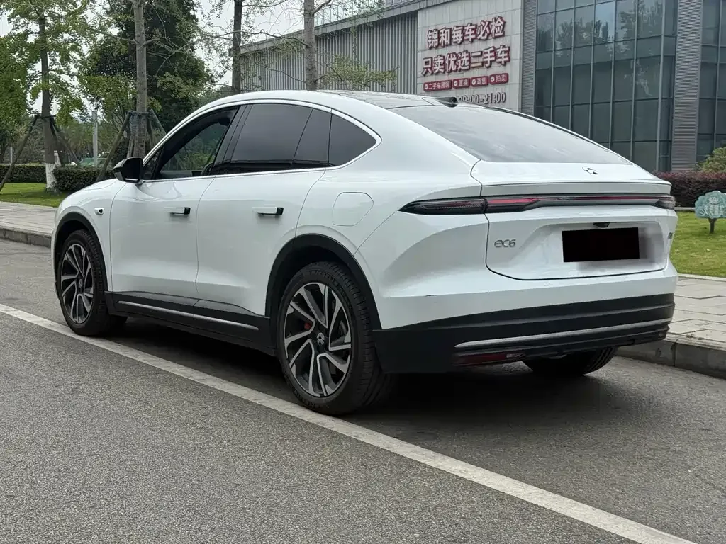 NIO EC6 — фото 10
