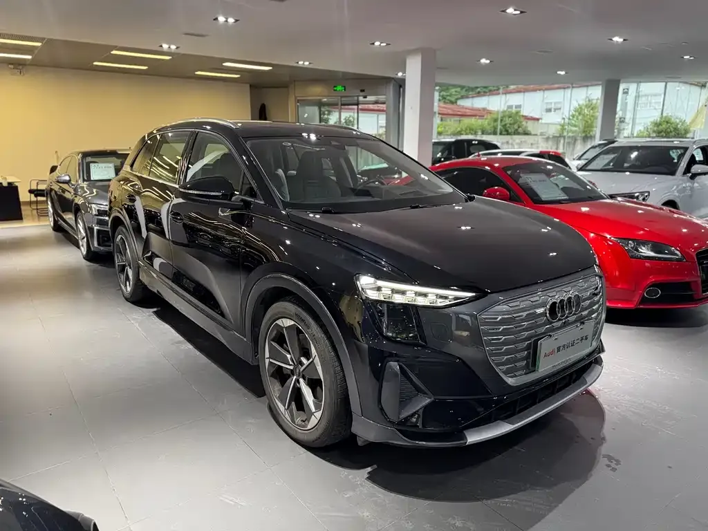 Audi Q5 e-tron — фото 3