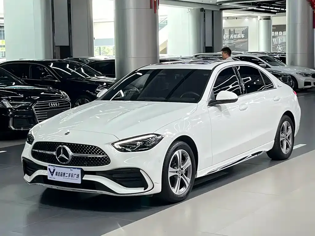 Mercedes-Benz C-Class — фото 1