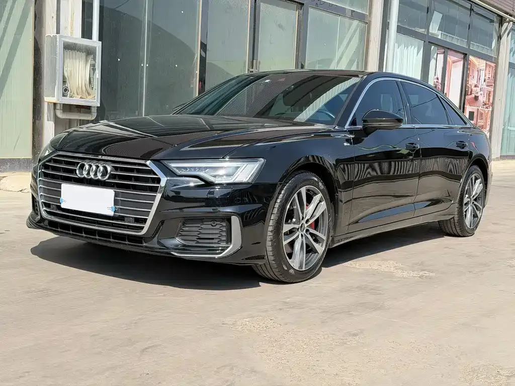 Audi A6L — фото 1