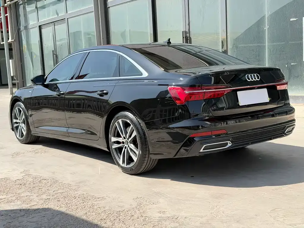 Audi A6L — фото 5