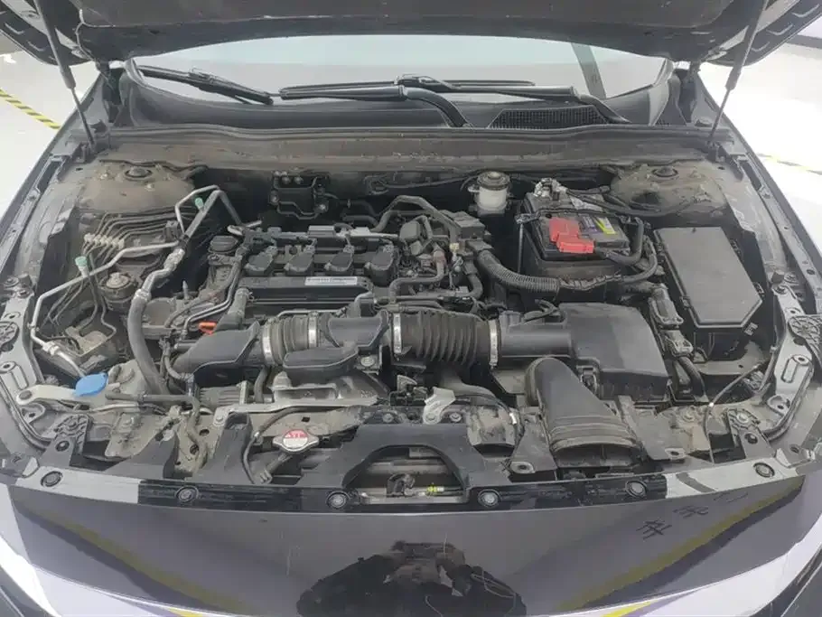 Honda Accord — фото 8