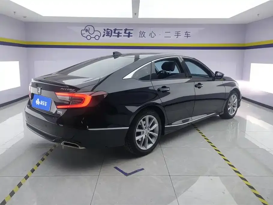 Honda Accord — фото 6