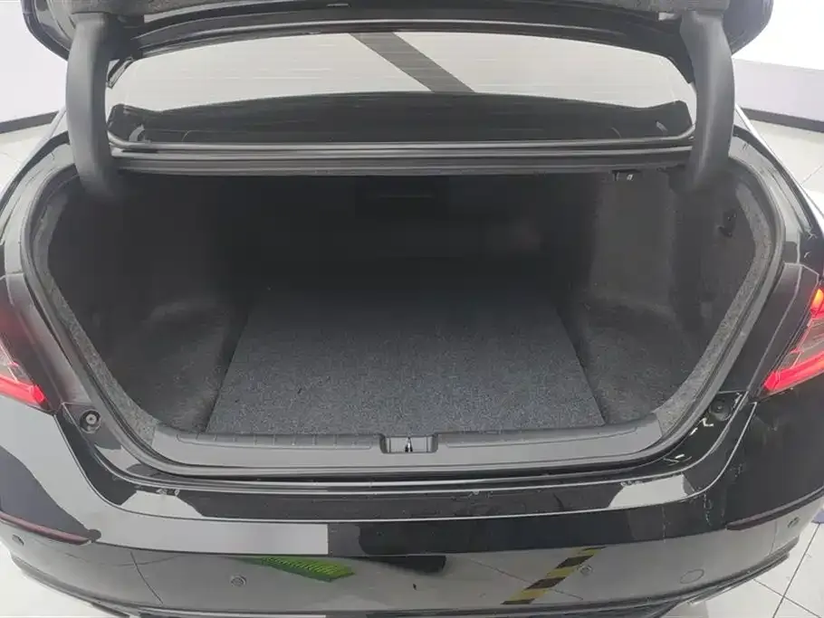 Honda Accord — фото 9