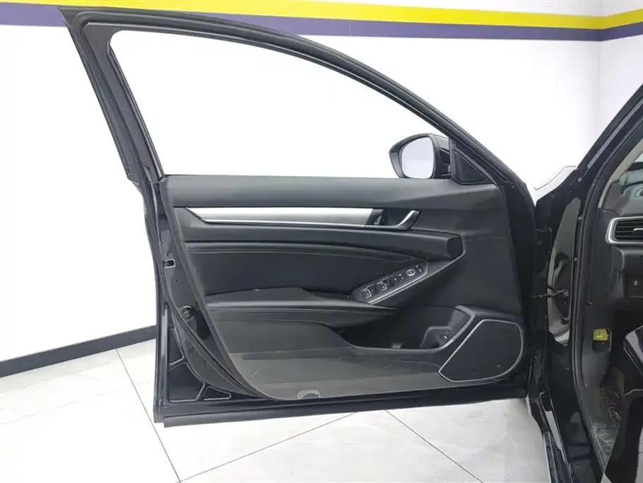 Honda Accord — фото 4