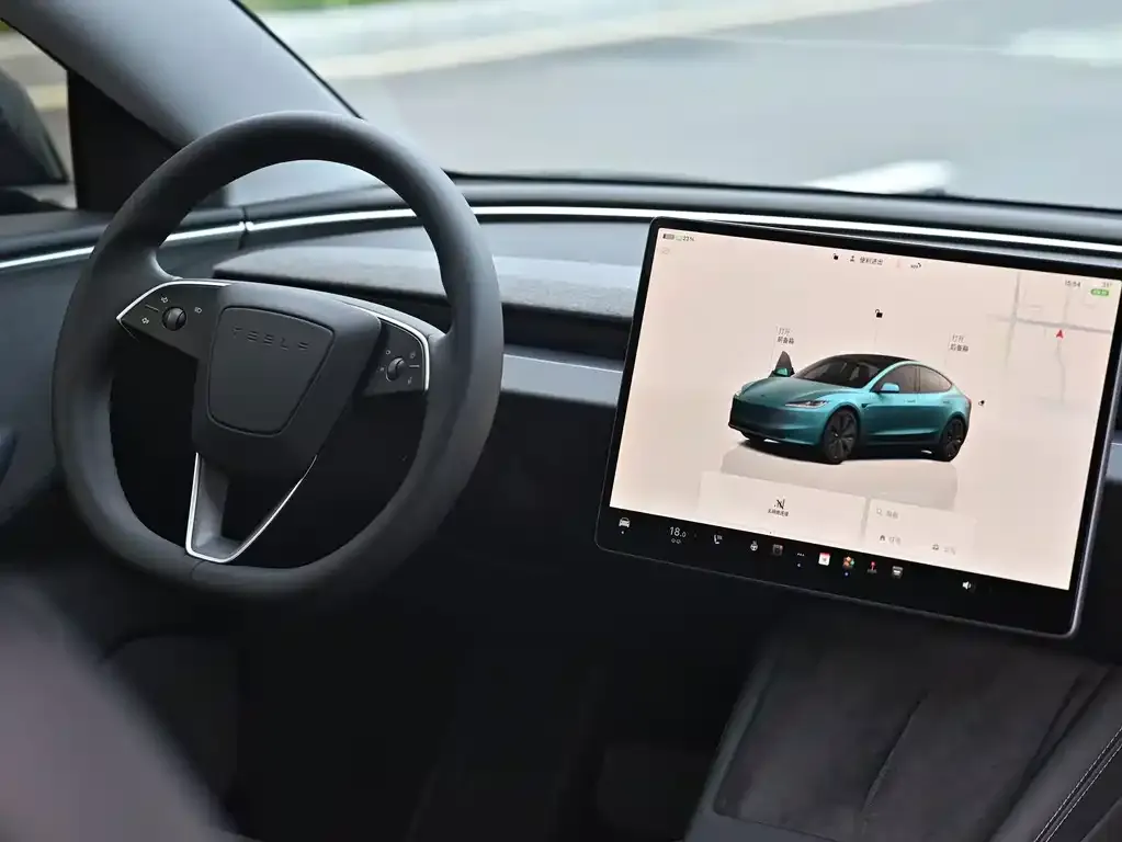Tesla Model 3 — фото 4