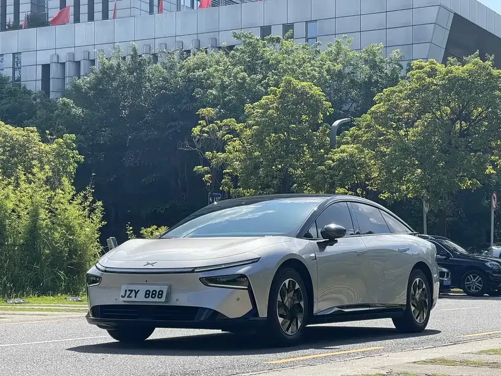 XPeng P7+ — фото 1