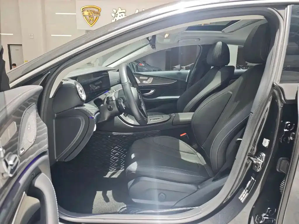 Mercedes-Benz CLS — фото 10