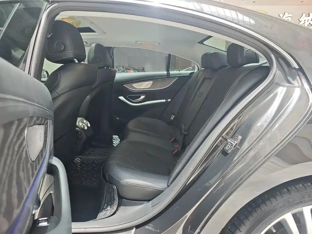 Mercedes-Benz CLS — фото 8