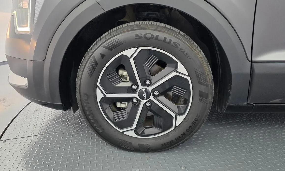 Kia Niro — фото 10