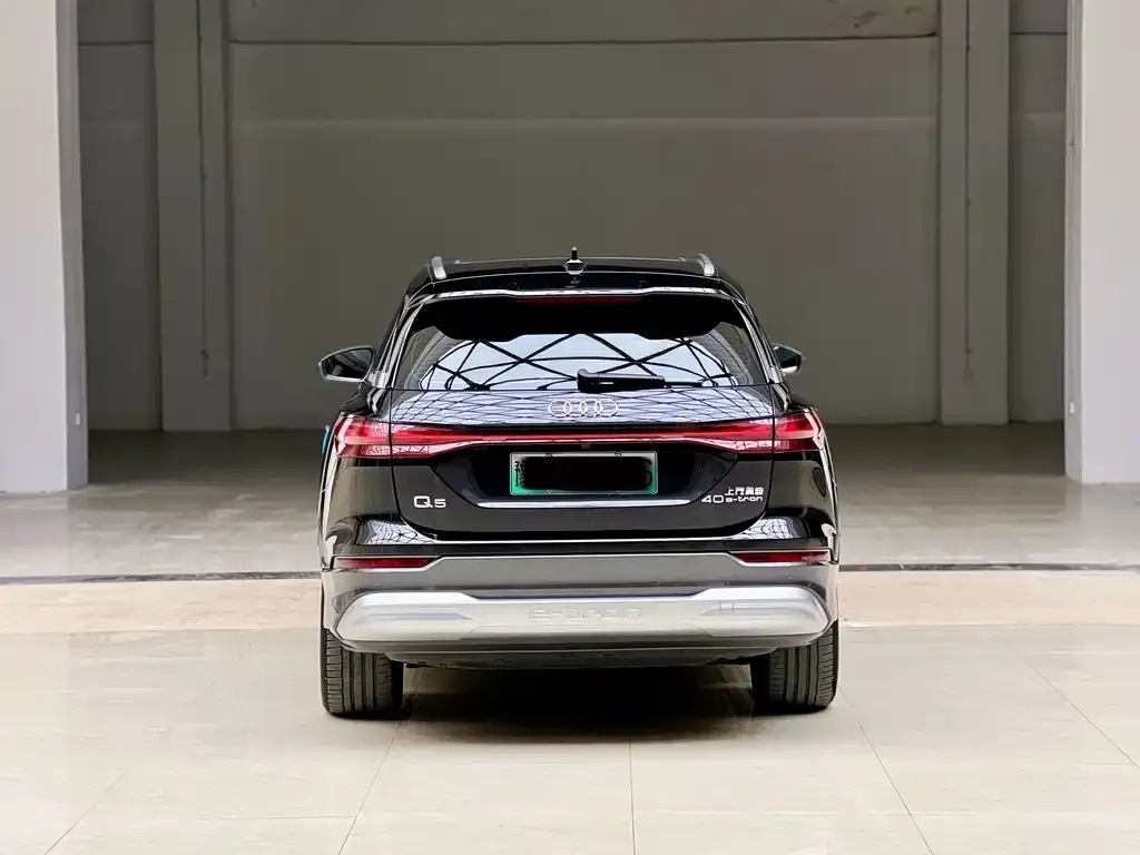 Audi Q5 e-tron — фото 3