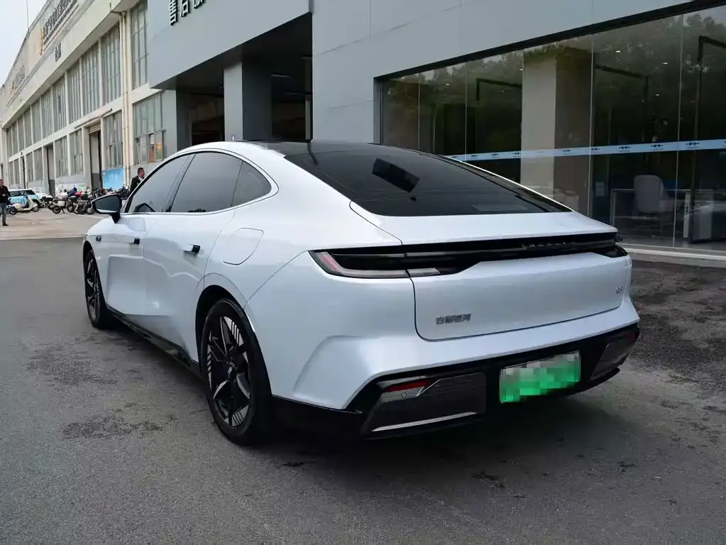 Geely Galaxy E8 2024 из CN, фото 4