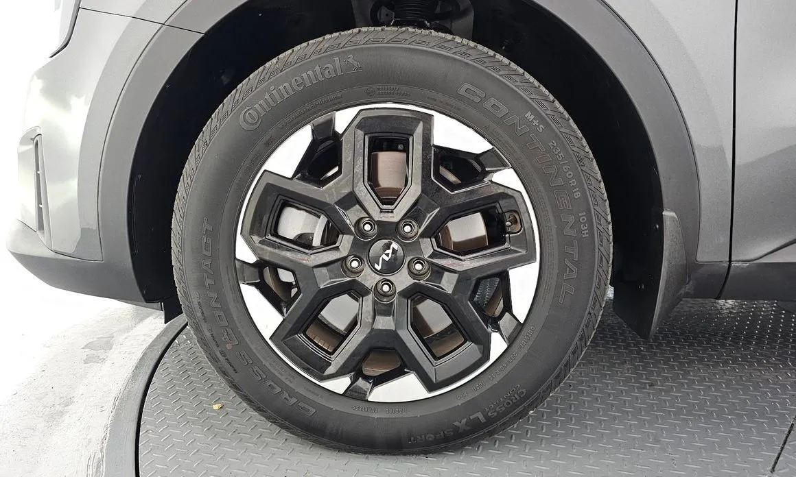 Kia Sorento — фото 10