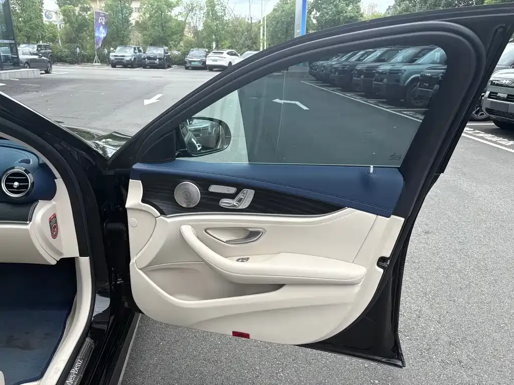 Mercedes-Benz E-Class 2024 из CN, фото 10